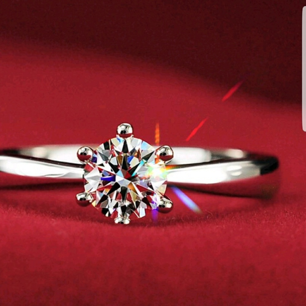 Engagement ring - Picture 2 of 2